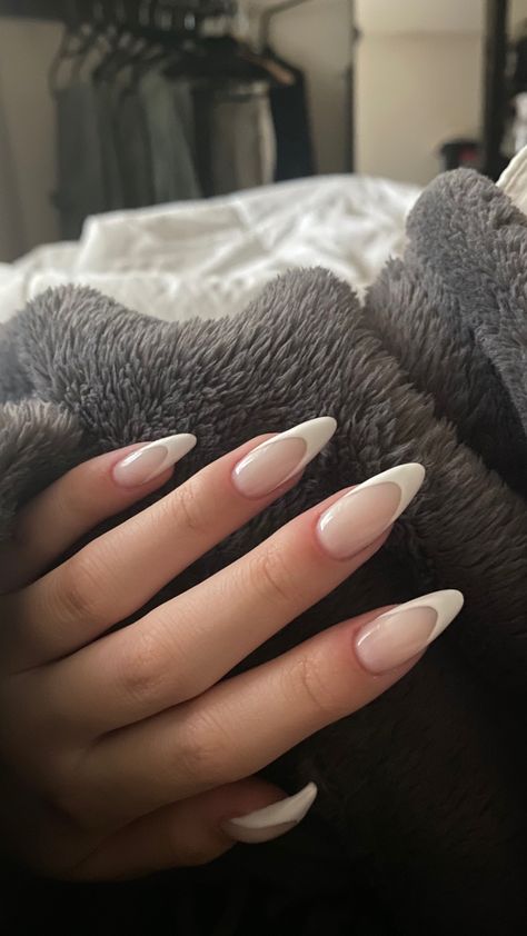 New French Manicure, Long Almond, Romantic Nails, Subtle Nails, Girly Acrylic Nails, Basic Nails, Casual Nails, Healthy Nails, Pretty Acrylic Nails