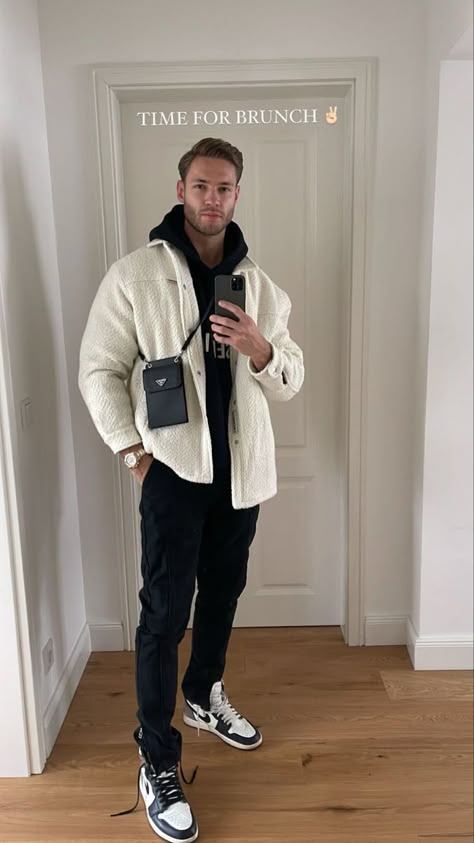 Men’s Going Out Outfits Winter, Spain Winter Outfits, Man Fashion Style, Men's Fall Fashion, Mens Winter Fashion Outfits, Street Style Outfits Men, Fall Outfits Men, Mens Casual Dress Outfits, Street Fashion Men Streetwear