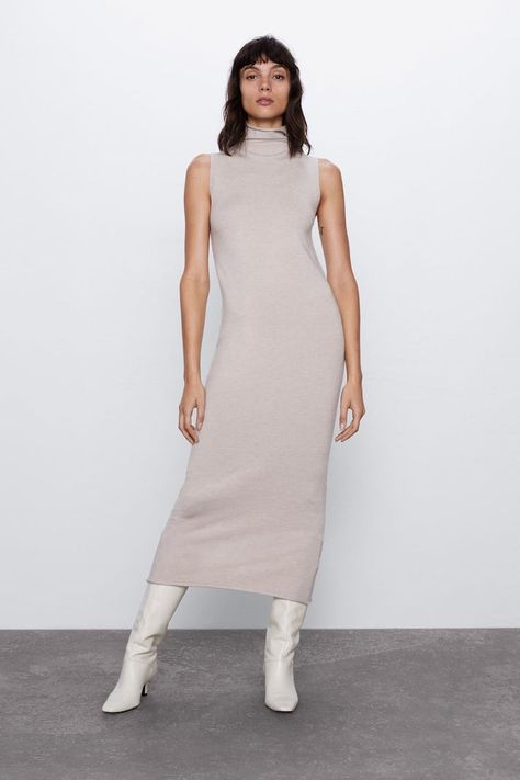 Zara Knit Dress, Knit Arm Warmers, Street Style Fall Winter, Fine Knit Sweater, Sleeveless Knit Dress, Dress Zara, Dress Beige, Zara Knit, Dresses 2020