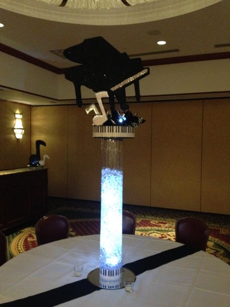 Piano music themed Bar Mitzvah Centerpiece Jazz Decorations, Piano Centerpiece, Vegas Birthday Cake, Jazz Decor, Music Centerpieces, Bar Mitzvah Centerpieces, Taco Bar Party, Classic Reception, Guest Table Centerpieces