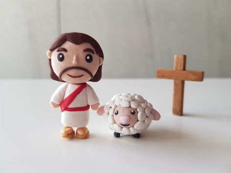 Christian Clay Art, Jesus And Sheep, Jesus The Shepherd, Clay Sheep, Necklace Clay, Clay Modelling, School Drawing, Clay Videos, Light Clay