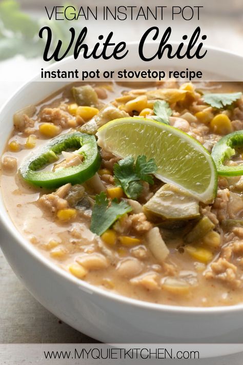 Vegetarian White Chilli Recipes, Instant Pot White Bean Chili, Vegan White Chili Recipe, White Chili Instant Pot, Chicken Chili Beans, Vegan White Chili, White Chili Crockpot, Chili Beans Recipe, White Bean Chili Vegetarian