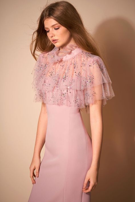 Jenny Packham Indian Kurti Designs, Myanmar Traditional, Jenny Packham, Traditional Dress, Fashion 2020, Vogue Paris, Pre Fall, Tulle Dress, Myanmar