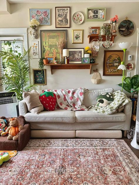 Different Style Living Rooms, Friends Aesthetic Apartment, Quirky Maximalist Decor, Small Shelf Above Couch, Cozy Girly Living Room, Maximalist Gallery Wall Living Room, Collage Wall With Shelves, Living Room Renter Friendly, Chic Cozy Living Room