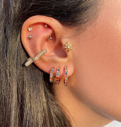 Ear Piercing Stacks, Eat Piercings, Ear Setup, Ear Piercing Curation, Piercing Curation, 3 Lobe Piercings, Piercings Earrings, Earrings Piercings, Piercings Ideas