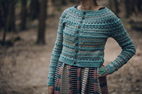 Ravelry: Stonecrop Cardi by Andrea Mowry Andrea Mowry, Bind Off, Fair Isle Knitting, My Wardrobe, Crochet Hook Sizes, Top Down, Knitting Inspiration, Ravelry, Knit Crochet