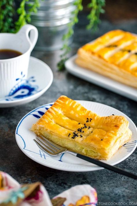 Japanese Sweet Potato Pie is a classic pie dessert made with puff pastry in Japan. Filled with Japanese sweet potato called Satsumaimo, it's buttery on the inside and crispy on the outside. A crowd-pleasing snack for the party! #japanesedessert #sweetpotatorecipes #puffpastry #easypierecipes #japanesesweetpotato #falldesserts | Easy Japanese Recipes at JustOneCookbook.com Potato Pie Recipe, Japanese Pastries, Just One Cookbook, Puff Pastry Filling, Asian Sweets, Sweet Potato Pies Recipes, Japanese Desserts, Japanese Sweet Potato, Easy Japanese Recipes