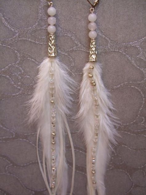 Feather Earrings Diy, Feather Diy, Earrings Ideas, Feather Jewelry, Earrings Inspiration, Homemade Jewelry, Diy Crafts Jewelry, Feather Earrings, Diy Earrings