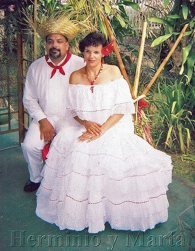 Puerto Rico Clothing, Curry Crab, Puerto Rican Artwork, Caribbean Outfits, Vintage Cuba, Puerto Rico Pictures, Quinceanera Themes Dresses, Caribbean Fashion, Puerto Rico History