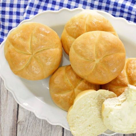 Kaiser Rolls - All Tastes German Kaiser Rolls Recipe, Brotchen Recipe, Kaiser Roll, Crispy Rolls, Banana Bread Pudding, Kaiser Rolls, German Bread, German Baking, Sour Cream Recipes