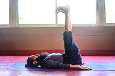 Legs Up The Wall Pose (Viparita Karani): How To Practice, Benefits And Precautions Legs Up The Wall Pose, Viparita Karani, Yoga Before Bed, Yoga Poses For Sleep, Legs Up The Wall, Dancer Workout, Leg Cramps, Yoga Positions, Yoga Postures