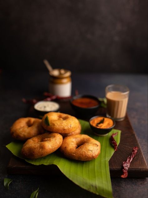 Medu Vada Photography, South Indian Breakfast Photography, Filter Coffee Photography, South Indian Food Photography, Dosa Photography, Medu Wada, Tamil Cuisine, Chai Pani, Medu Vada