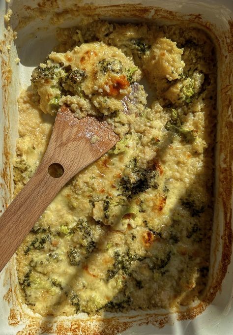 Cheesy Broccoli Quinoa, Easy Cheesy Broccoli, Cheesy Quinoa, Quinoa Bake, Broccoli Quinoa, Quinoa Broccoli, Buffalo Tofu, Beans Recipes, Broccoli Bake