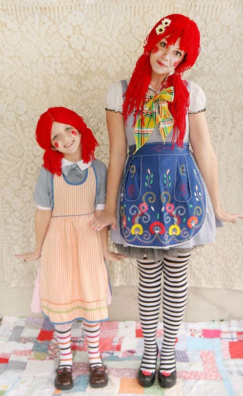 8 Rag Doll Halloween Costume, Raggedy Ann Costume, Rag Doll Costume, Diy Fantasia, Fiesta Halloween, Diy Rag Dolls, Baby Kostüm, Doll Halloween Costume, Diy Halloween Costumes For Kids