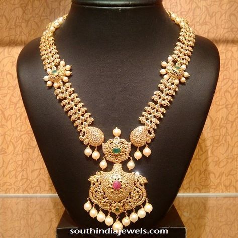 Indian Gold Jewellery Design, Latest Indian Jewellery, 22 Carat Gold Jewellery, Beautiful Gold Necklaces, Gold Necklace Indian Bridal Jewelry, Antique Bridal Jewelry, Antique Jewelry Indian, Wedding Jewellery Collection, Gold Bride Jewelry