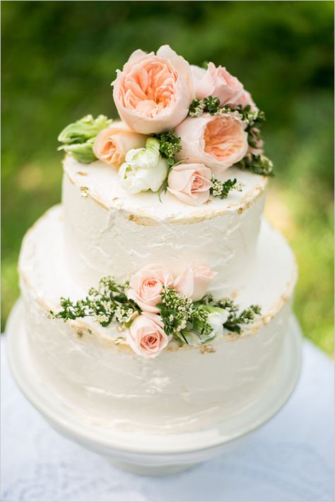 peach rose cake topper @weddingchicks Peach Wedding Cake, Simple Wedding Cake With Pink Flowers, Peach Wedding Cake Simple, Peach Wedding Cake Elegant, Garden Rose Wedding Cake, White Wedding Cake Pink Flowers, Wedding Cake Peach Flowers, Wedding Cake Peach, Naked Cakes