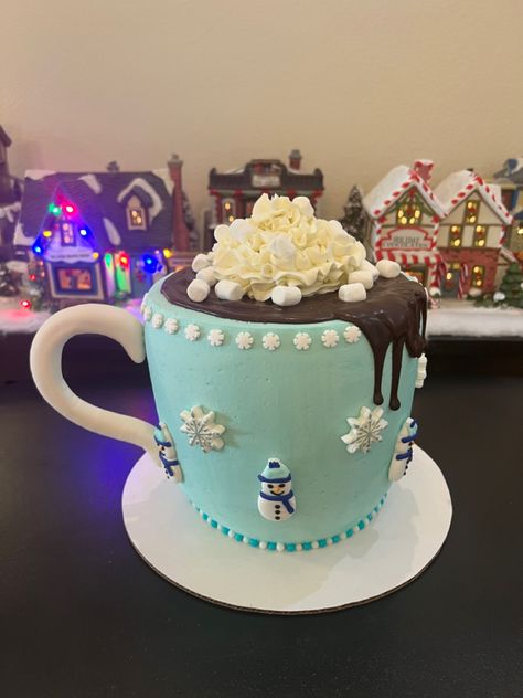 Hot Cocoa Cake Design, Hot Chocolate Cake Design, Hot Chocolate Birthday Cake, Hot Chocolate Mug Cake, Hot Chocolate Cake, Winter Cakes, Holiday Hot Chocolate, Cocoa Party, Christmas Themed Cake