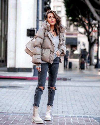 Beige Combat Boots Outfit, Combat Boots Outfit Fall, Cream Boots Outfit, Boots Winter Outfit, Beige Boots Outfit, Suede Boots Outfit, Combat Boot Outfits, Combat Boot Outfit, White Boots Outfit