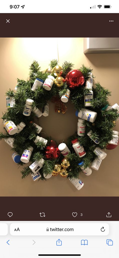 Botox Bottle Wreath, Pill Bottle Wreath, Dr Office Christmas Decorations, Pharmacy Wreath, Pharmacy Christmas Decorations, Pharmacy Christmas, Pill Bottle, Bottle Tree, Door Decorating