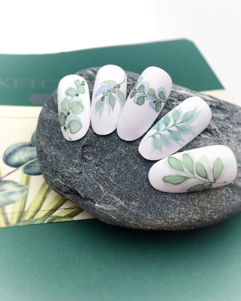 Eucalyptus Nail Art, Eucalyptus Nail Design, Watercolor Nails Art, Watercolor Nail Design, Eucalyptus Nails, Aquarelle Nail Art, Watercolour Nail Art, Plant Nail Art, Aquarelle Nails