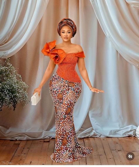 Model Gown, Aso Ebi Lace Styles, Nigerian Dress, Nigerian Lace Styles Dress, Nigerian Lace Styles, Lace Gown Styles, African Inspired Clothing, Lace Dress Styles, African Fashion Traditional