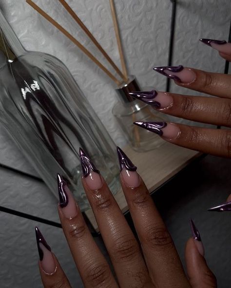 Chrome Stilletos Nails, Chrome Pointy Nails, Chrome Stilleto Nails Designs, Stiletto Chrome Nails, Stiletto Nails Chrome, Medium Stilleto Nails, Stelito Nails, Chrome Stiletto Nails, Cute Stiletto Nails