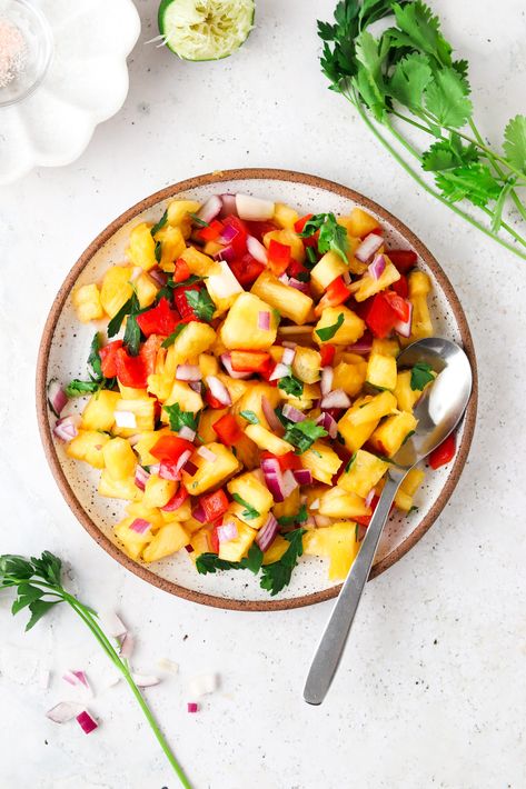 Pineapple Pico, Pico Recipe, Paleo Appetizers, Paleo Side Dishes, What Can I Eat, Whole30 Recipes, Gluten Free Dairy Free Recipes, Easy Paleo, Love Eat