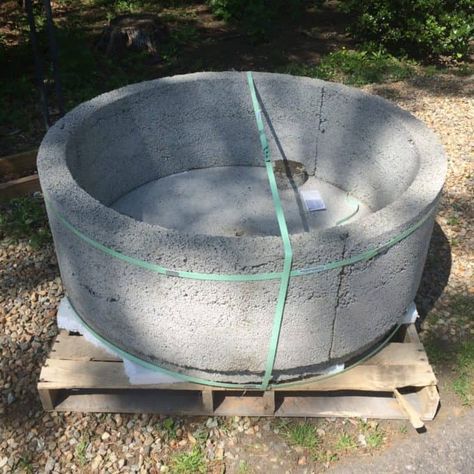 Cast cement built in fire pit base from Stone Farm Living. Fire Pit Gravel Area, Dyi Fire Pit, Pea Stone Patio, Cement Fire Pit, Built In Fire Pit, Concrete Septic Tank, Fire Pit Base, Fire Pit Gravel, Pea Stone