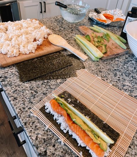 Making Homemade Sushi Sushi Tutorial, Easy Homemade Sushi, Sushi Vinegar, Sushi Recipes Homemade, Sushi Ingredients, Homemade English Muffins, Diy Sushi, Teriyaki Glaze, Homemade Sushi