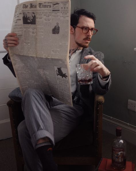 Reading Newspaper Pose, Guy Reading Newspaper, Damien Broderick, Man Reading Newspaper, Crazy Poses, Expression References, Men Reading, Man Posing, Man Reading