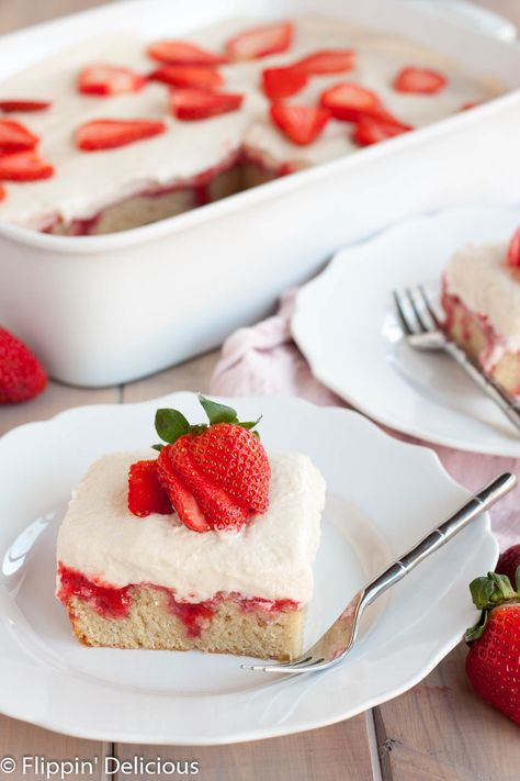 Dairy Free Gluten Free Strawberries and Cream Poke Cake makes an easy crowd-pleasing dessert. Strawberry Cheesecake Poke Cake, Cheesecake Poke Cake, Strawberry Poke Cake, Cream Poke Cake, Strawberry Poke Cakes, Recipe Cheesecake, Homemade Snickers, Cake From Scratch, Cheesecake Dessert