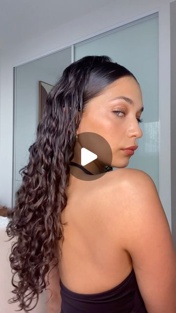 jaymejo on September 28, 2023: "#AD ✨THE WET LOOK ✨ This hairstyle for curls during summer is a MUST! The slick back headband and juicy wet curls are the perfect combo. I am so obsessed and it is super easy to recreate with the Dyson Supersonic  ✨Start by parting and separating your curls (this also looks nice as a side part) ✨On high air, low heat use the Dyson Supersonic Wide Tooth Comb Attachment to smooth the front section of your curls down ✨Pull them back into a small ponytail with so Different Slick Back Hairstyles, Hair Down Slicked Sides, Slicked Front Hair Down, Curly Wet Hairstyles, Slick Back With Curls, Slick Back Down Hairstyles, Front Slicked Back Hair Down, Curly Wet Hair Look, Slick Back Headband