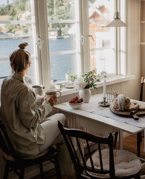 Nordic Lifestyle Aesthetic, Home Maker Aesthetic, Swedish Lifestyle, Swedish Country House, Scandinavian Room, Nordic Lifestyle, Earthy Home Decor, Scandinavian Lifestyle, Cozy Nook