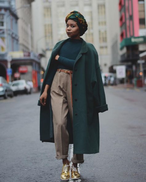 “Meet Modisa Kaale. A 28 year old  Capetown, South Africa native with a distinct gift for photography. His unique life experiences have inspired him to…” Enchiladas Recipe, Recipe Vegetarian, Business Casual Outfits For Women, Outfits Black, Africa Fashion, Street Style Winter, Interview Outfit, Girls Outfits, Gold Shoes