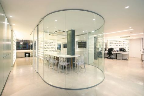 Glass Meeting Room, Partition Office, Neoclassical Building, Office Design Inspo, Partition Ideas, Management Office, Office Design Inspiration, City Office, London Office