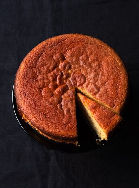 Clementine Cake, Nigella Lawson Recipes, Orange And Almond Cake, Almond Cake Recipe, Flourless Cake, Rachel Ray, Cake Mixture, Gateaux Cake, Almond Cake