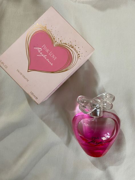 #perfume #fragrance #aesthetic #ootd #miniso #pinklover #instagram Miniso Perfume, Fragrance Aesthetic, Picnic Date Food, Aesthetic Ootd, Fragrances Perfume Woman, Pink Perfume, Picnic Date, Perfume Fragrance, Pink Vibes