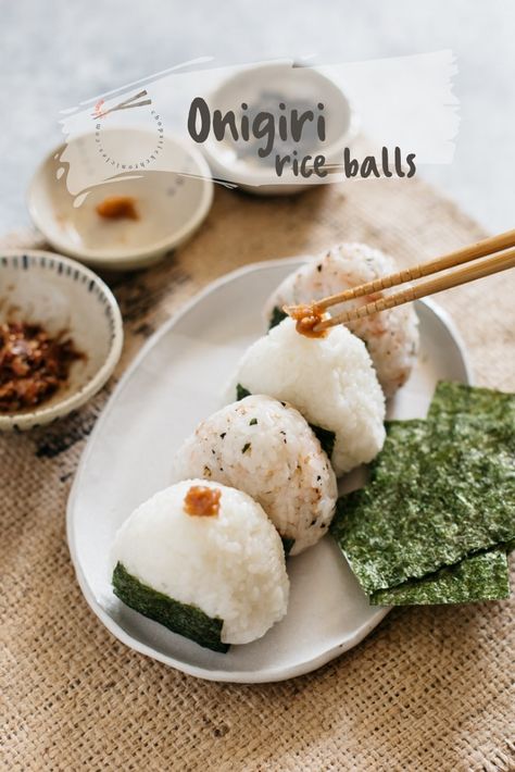 Onigiri Rice Balls Recipe, Rice Balls Onigiri, Asian Potluck, Japanese Rice Balls, Onigiri Recipe, Onigiri Rice, Asian Side Dishes, Sushi Dinner, Box Recipes