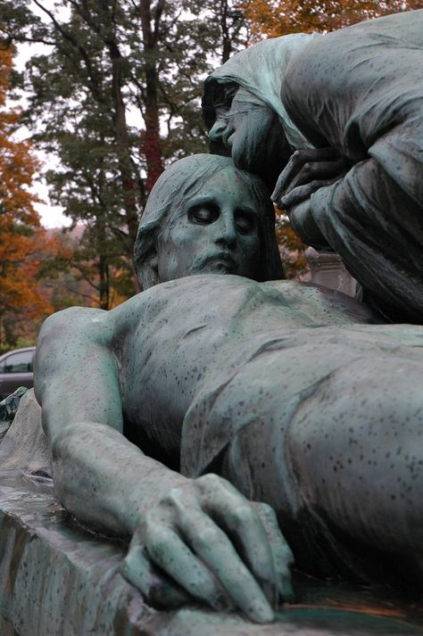 Green Mount Cemetery, Vermont Unique Tombstones, Old Cemetery, Cemetery Angels, Cemetery Monuments, Cemetery Statues, Cemetery Headstones, Little Buddha, Old Cemeteries, Cemetery Art