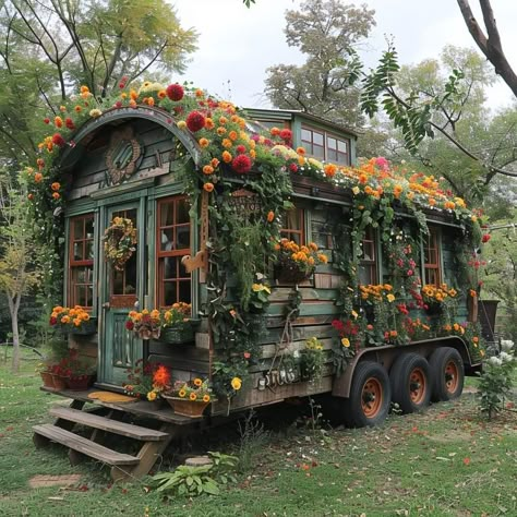 Witch Caravan, Old School Bus, Superflat, She Sheds, Fantasy House, Dream House Interior, Tiny House On Wheels, Fairy Houses, Cozy Cottage