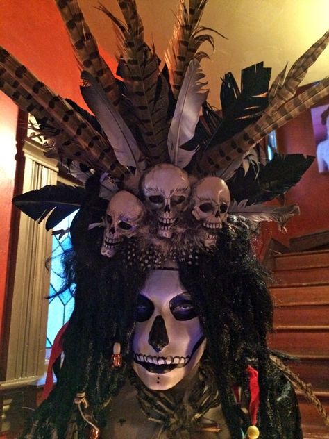 New Orleans Halloween Party, Halloween Voodoo Decorations, Voodoo Party Decorations, Voodoo Halloween Party, Voodoo Decorations, Voodoo Halloween Decorations, Voodoo Aesthetic, Voodoo Altar, Tiki Halloween