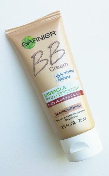 Perfect skin tone in a bottle! Garnier Miracle Skin Perfector BB Cream. Feminine Baddie, Garnier Bb Cream, Bb Cream Reviews, Spring Makeup Tutorial, Perfect Skin Tone, Makeup And Beauty Blog, Glowing Makeup, Spring Makeup, Airbrush Makeup