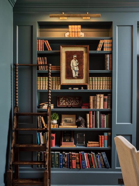 Library Lighting, Home Library Rooms, Library Room, Home Library Design, Trends For 2024, Georgia On My Mind, Home Libraries, Built In Bookcase, Library Design