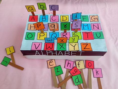 Alphabet Tlm For Kids, Tlm For Alphabets, Capital And Small Letters Activities, Lkg Activities, Small Letters Alphabet, Capital Letters Activities, Nursery Class Activities, Diy Alphabet Letters, English Charts