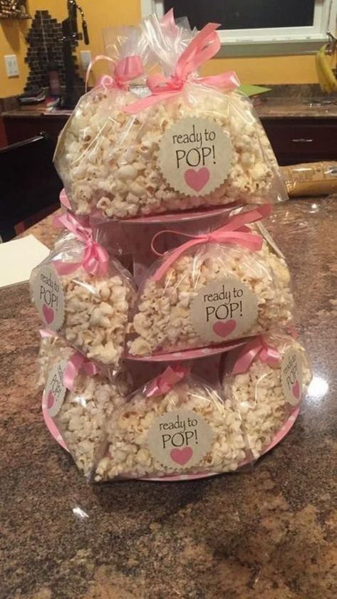 Princess Cake Pops, Baby Shower Unique, Diy Baby Shower Centerpieces, Popcorn Favors, Baby Shower Favors Girl, Shower Desserts, Banoffee Pie, Butter Popcorn