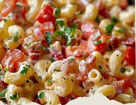 Sisters Recipes | 🥓🍅 BLT Macaroni Salad 🍅🥓 | Facebook Blt Macaroni Salad Recipe, Blt Macaroni Salad, Macaroni Salad Ingredients, Blt Pasta Salads, Mac Salad, Macaroni Salad Recipe, Big Salad, Elbow Macaroni, Tomato And Cheese