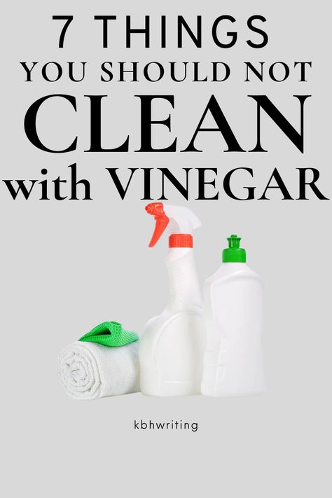 Although vinegar is a multi-purpose cleaner around the house, there are certain things you should not clean with vinegar find out the seven things you should not clean with vinegar. Vinegar Cleaning Hacks, Vinegar Hacks, Clean With Vinegar, Vinegar Cleaning Solution, Cleaning Cast Iron Pans, Using Vinegar To Clean, Diy Vinegar, White Vinegar Cleaning, Iron Cleaner