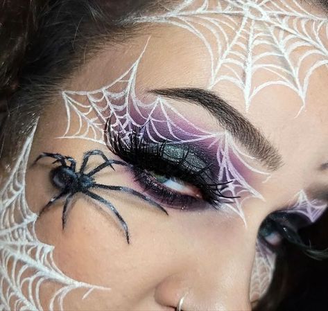 Painting Halloween, Last Halloween, Art Colour, The Glow Up, Smink Inspiration, Scary Halloween Costumes, Face Painting Halloween, Halloween Costumes Makeup, Creative Eye Makeup