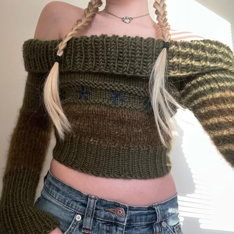 Crochet Clothing Aesthetic, Crochet Tops For School, Crochet Clothes Grunge, Goblincore Crochet Ideas, Crochet Inspo Clothes, Crochet Projects Aesthetic, Crochet Inspo Aesthetic, Crochet Grunge, Punk Crochet