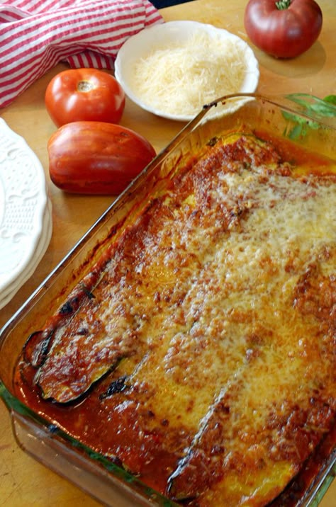 Baked Zucchini Parmesan Casserole, Zucchini And Spaghetti Sauce, Zucchini And Tomato Sauce Recipes, Zucchini With Tomato Sauce, Zucchini Parmesan Bake, Zucchini Tomato Sauce, Italian Food Ideas, Baked Zucchini Parmesan, Grilled Zucchini Recipes